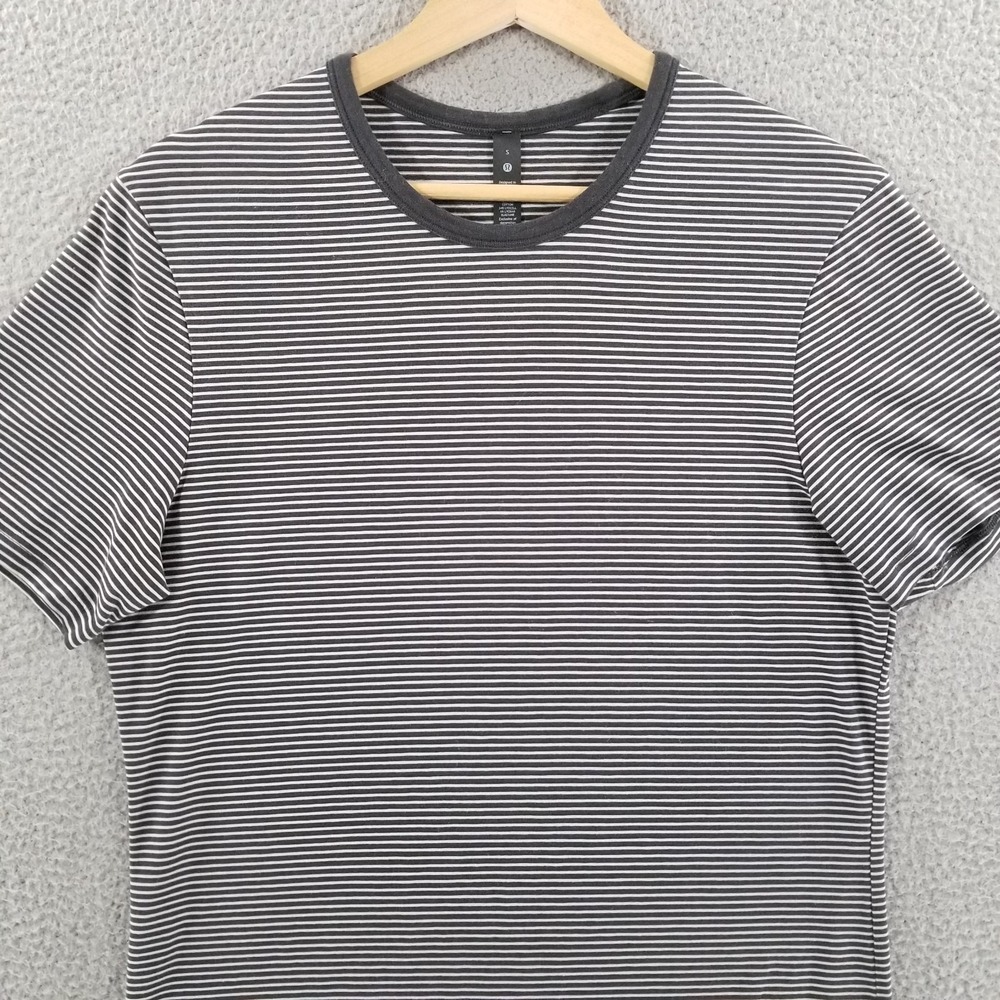 Lululemon 5 Year Basic Tee Shirt Small Pima Cotton Short Sleeve Athletic Five